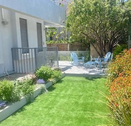 אירוח השקד - 10דק' משדה התעופה Apartment Giv'at Koach ภายนอก รูปภาพ
