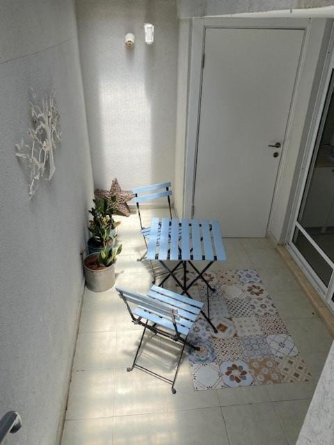 אירוח השקד - 10דק' משדה התעופה Apartment Giv'at Koach ภายนอก รูปภาพ
